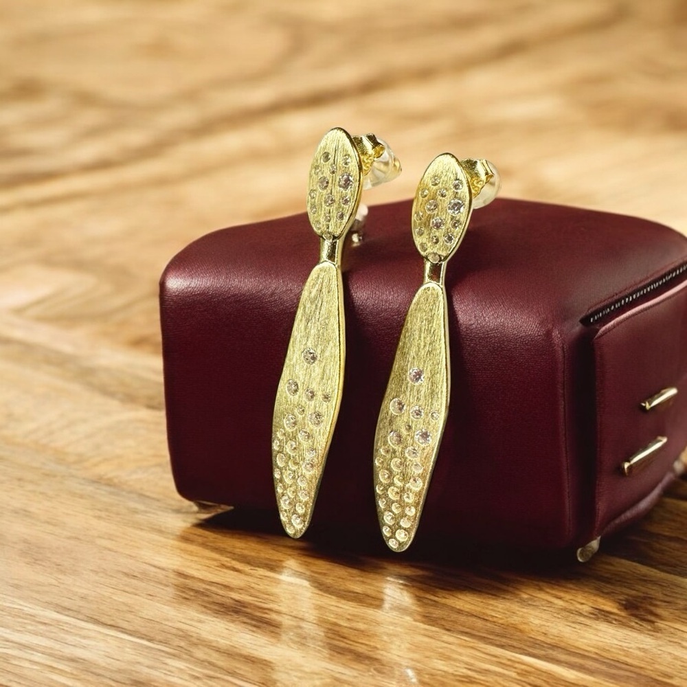 NEW Elegant Brushed Gold-Plated Sterling Silver Crystal Encrusted Drop Earrings